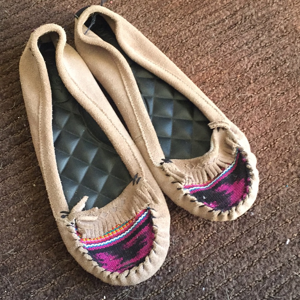 Reef size 7 moccasins comfy